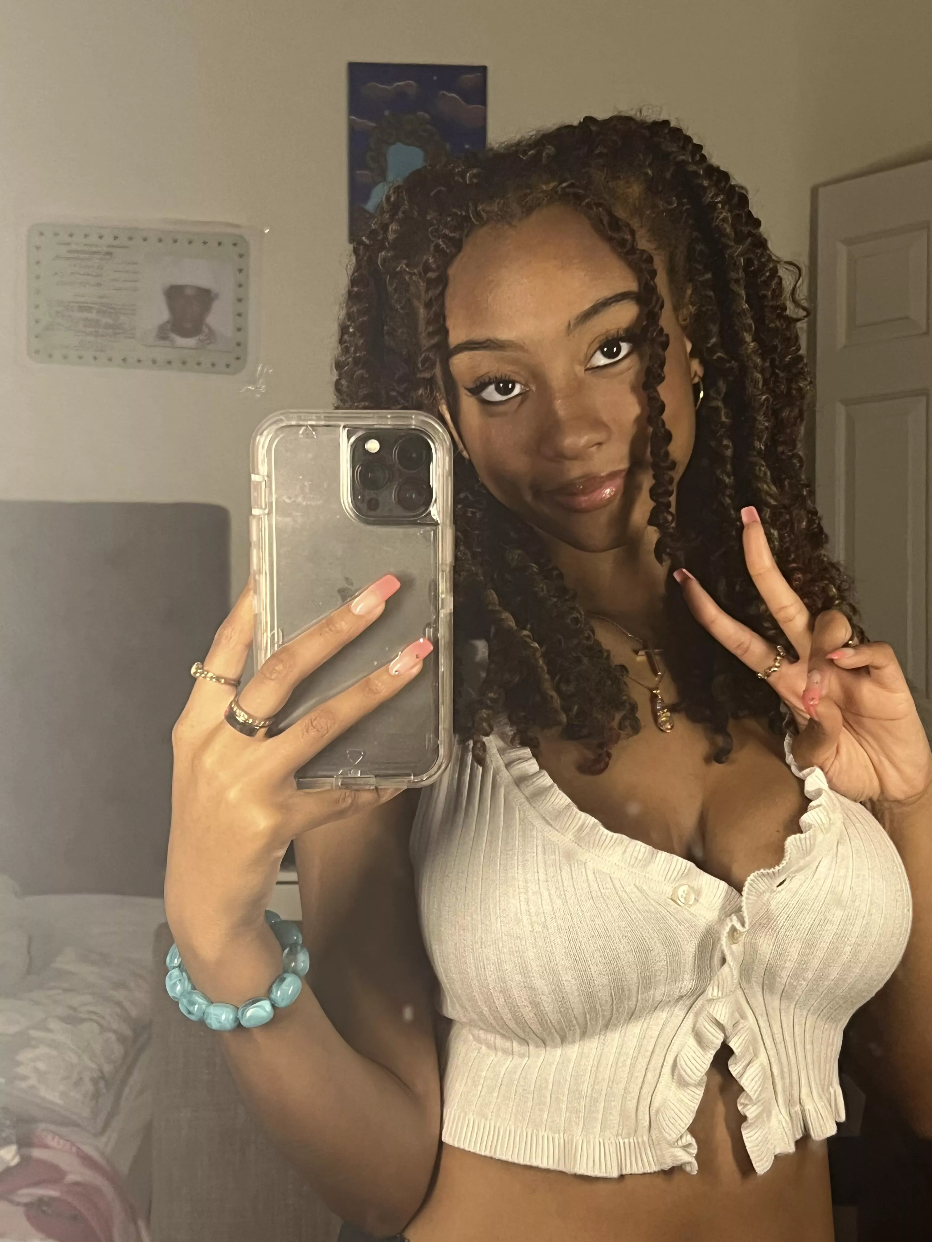 Do you like my crop top? Be honest por favor. posted by Vegetable-Chance9180