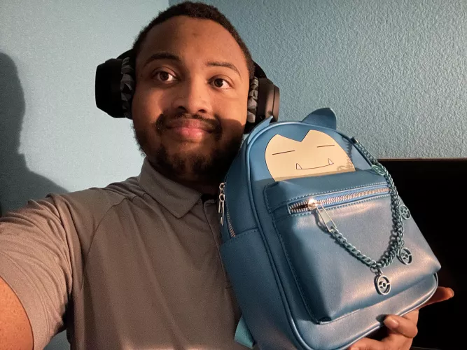 Happy soon-to-be weekend gaymers! Have a bag with the best boi on it :) by HeftyAlbatross96