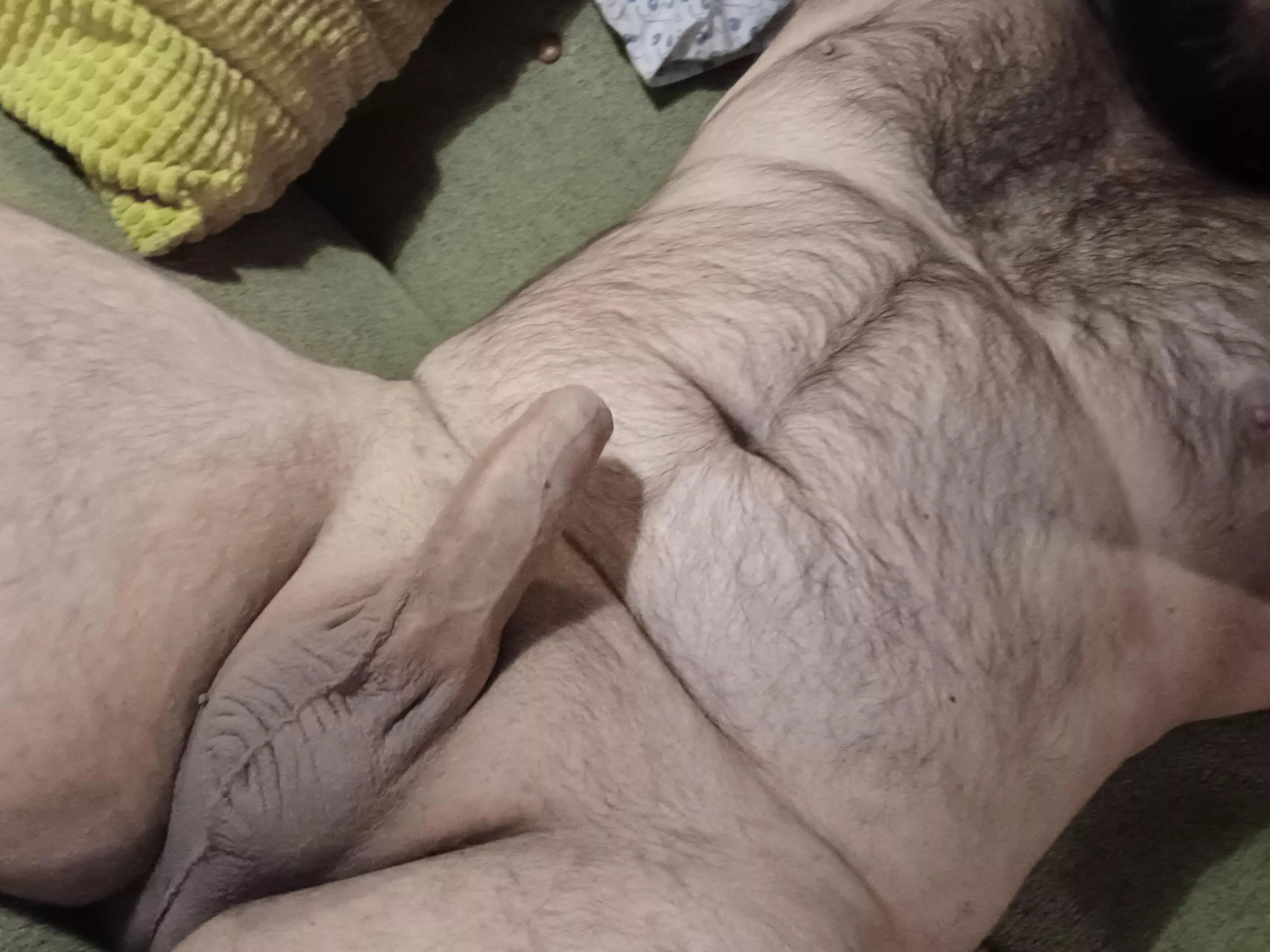 Hey hello 👋🏼😊 happy it's weekend posted by realnakedcoffieguy