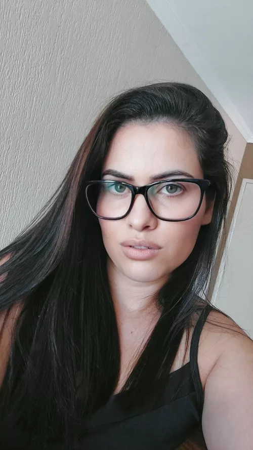 I feel like a teacher when I'm wearing glasses 🤓😁 by Isiscristine