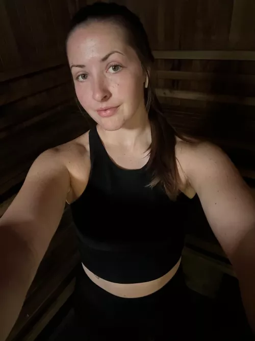 I hope this brunette made you smile :) by cumwcourt