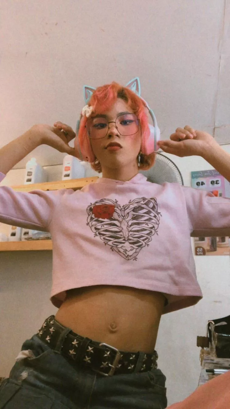 I love my cute outfits in our coffee shop its like🩷🩷🥺 posted by Iyochii_