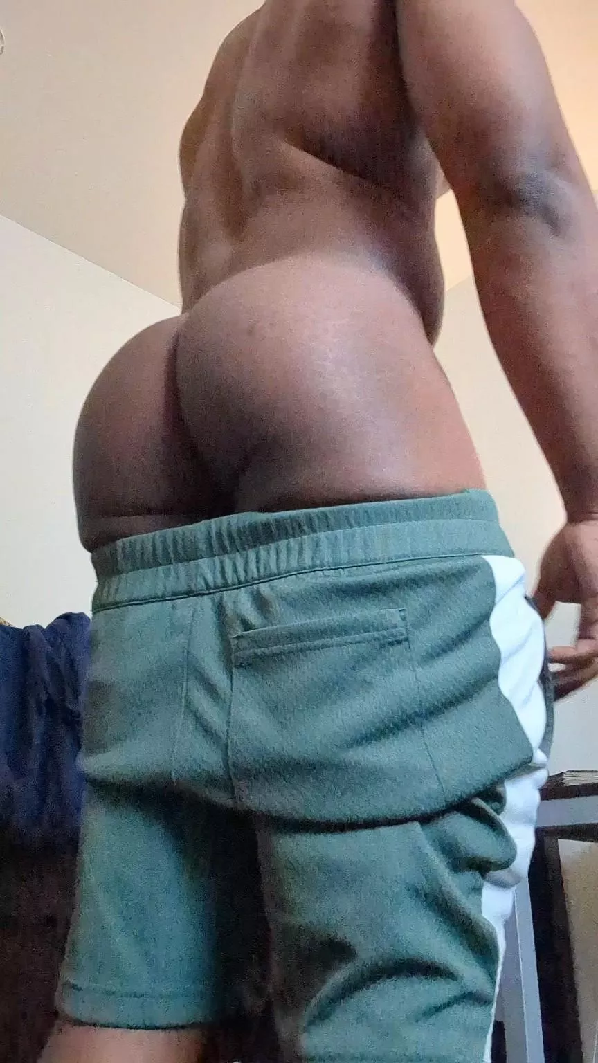 I squat, but should I continue? 🤔 posted by humannbeing