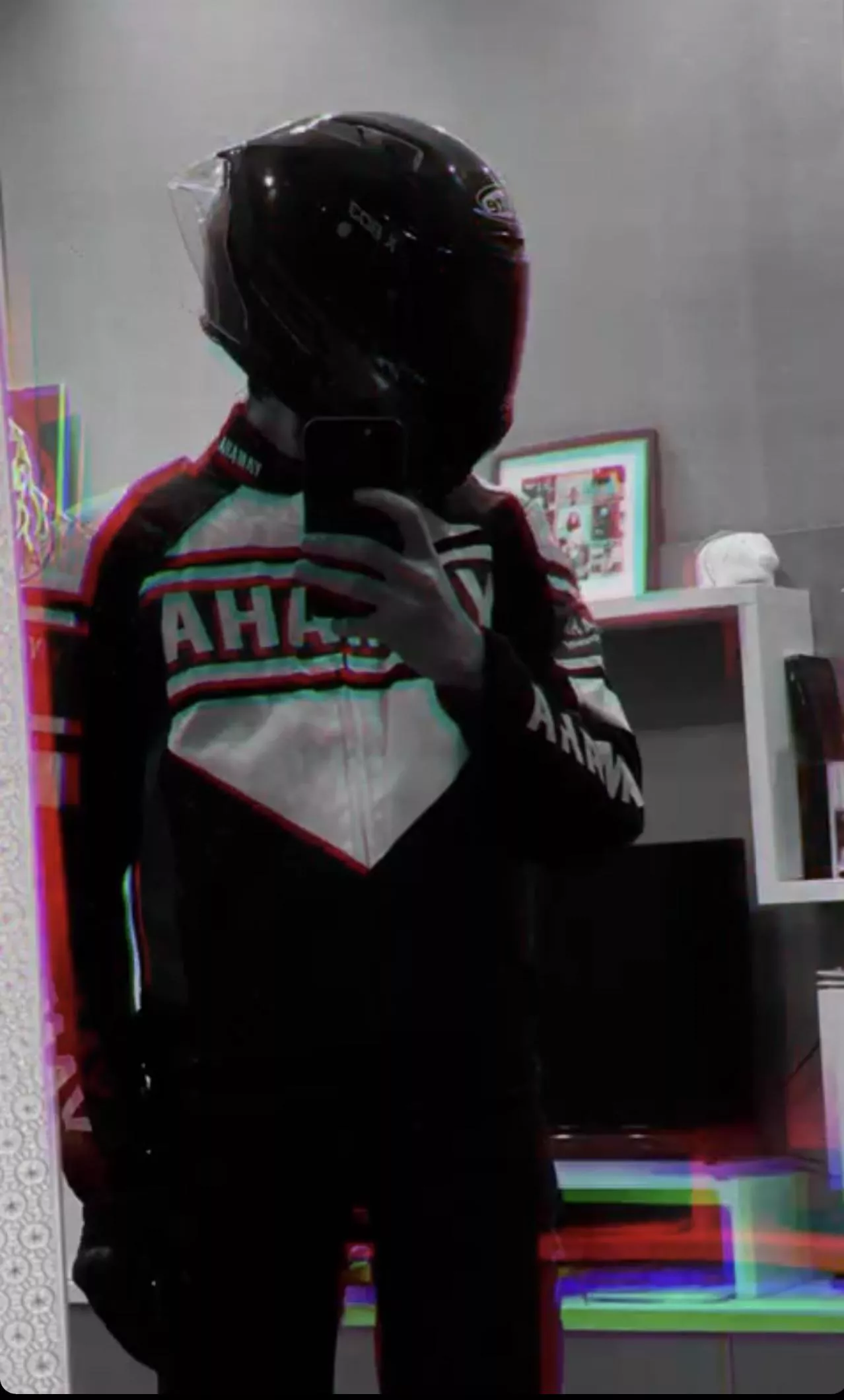 imma straight man, selling nudes posted by hmmm-thatsweird