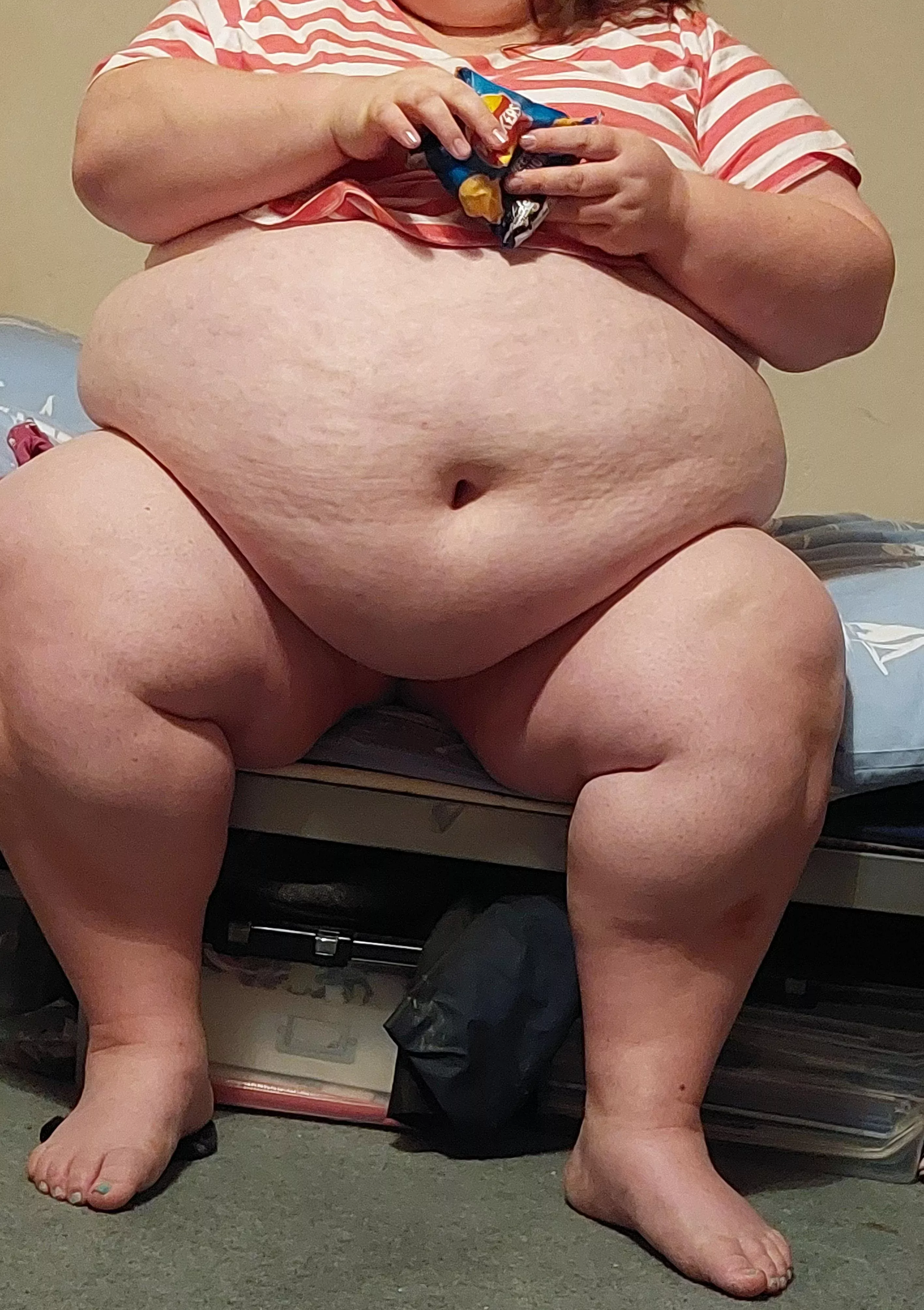 It's Friday so all I want you to do is feel me fuck me and feed me, anyone one interested in doing that ? posted by brandibellissbbw