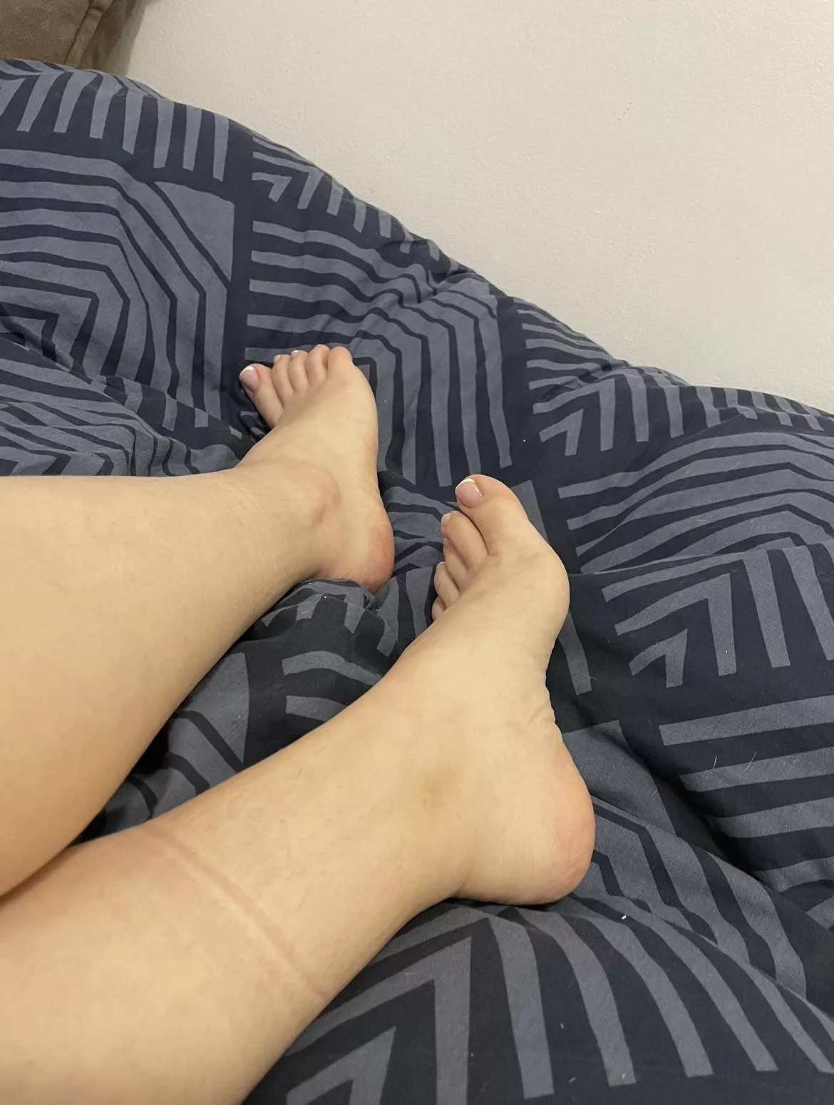 It’s time to worship my feet posted by FeetOnly05