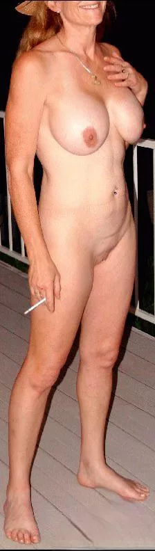 Join me on the deck? posted by NorCalMILF