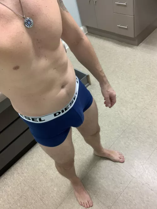 Just here waiting on the doc by DLgymguy