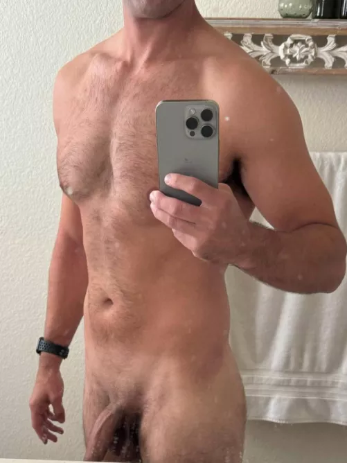 [M] Post workout. Pre shower by exhibitionist_77