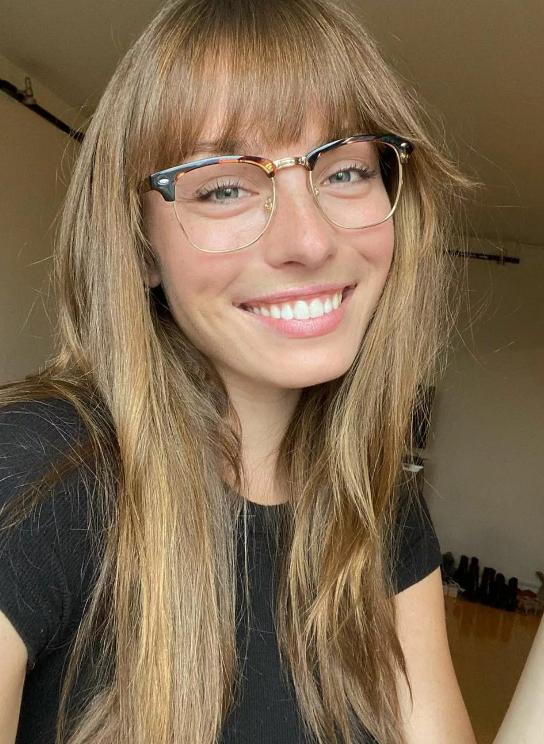 Melanie posted by James007BondUK