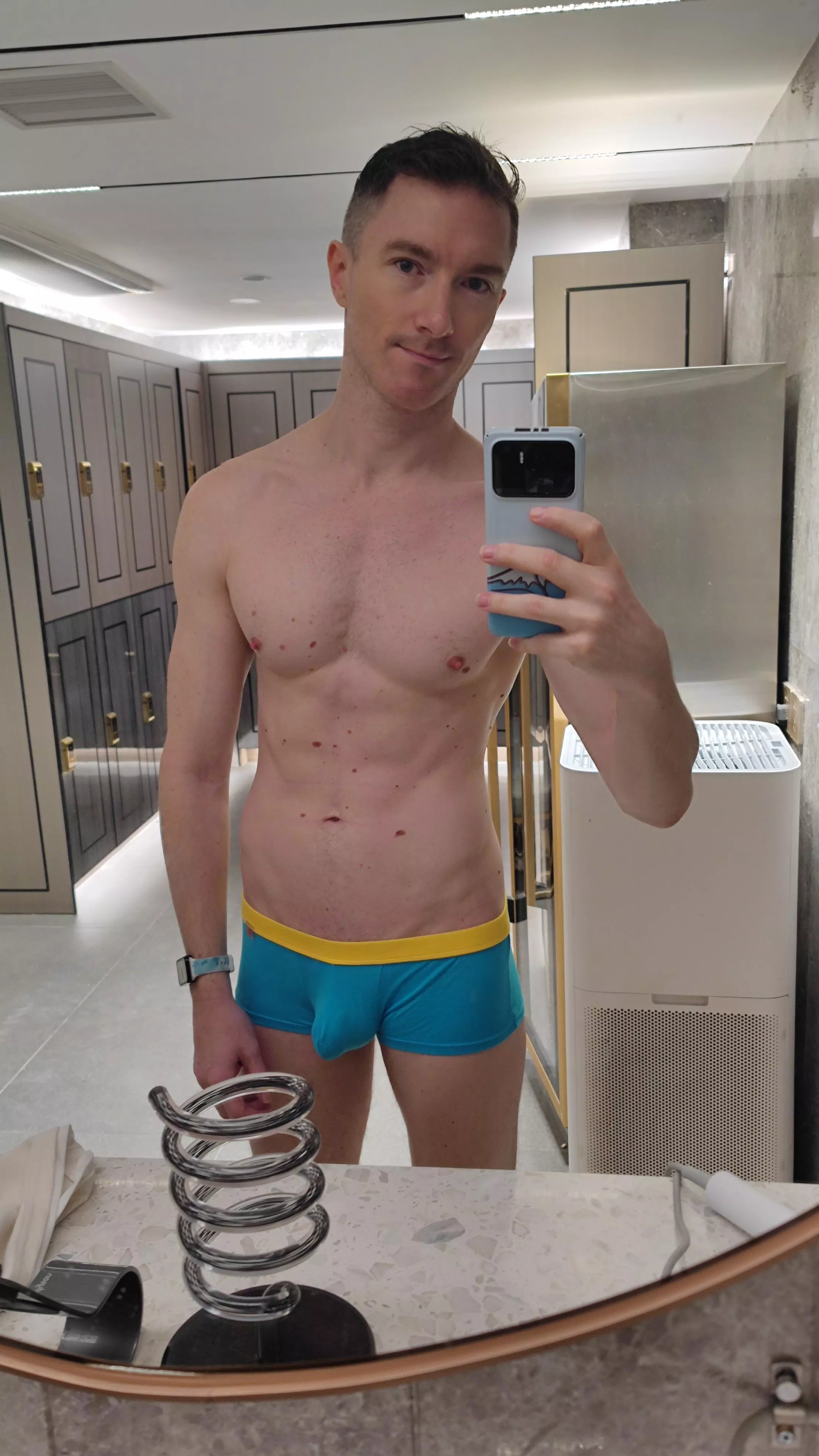 Mirror selfie posted by arthusandnico