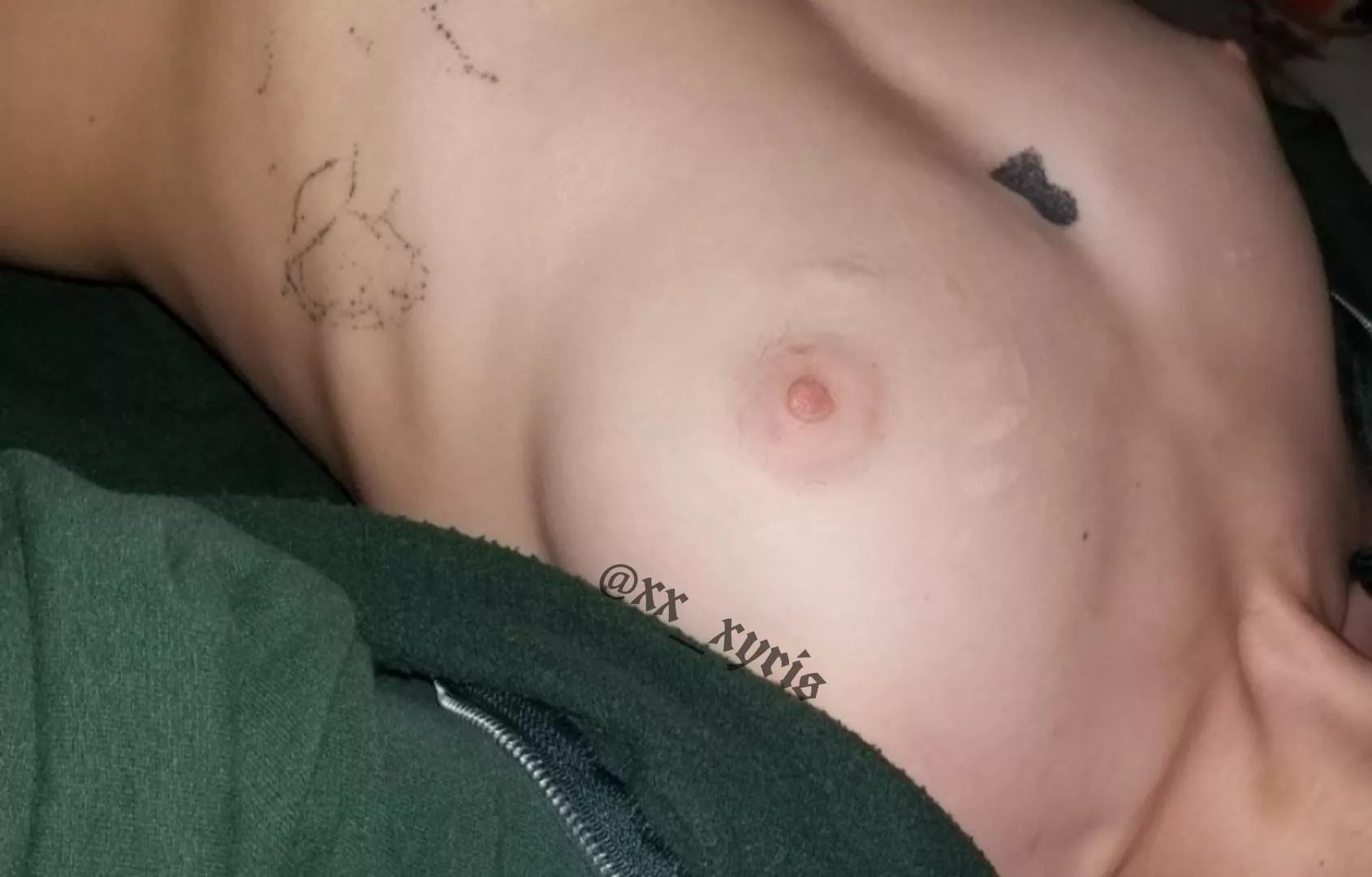 old pic from before i got my nips pierced posted by xxxanthisma