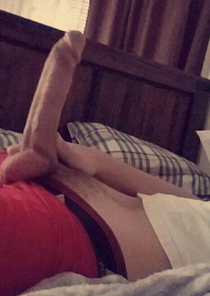 Old pic from college. Anyone like engineering nerds with big cocks? posted by CaptainAwesomeBones