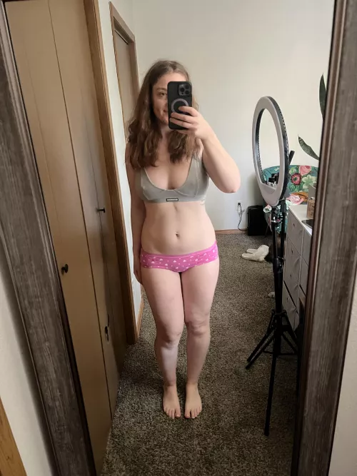 Pink panties [f] by adorablelilli