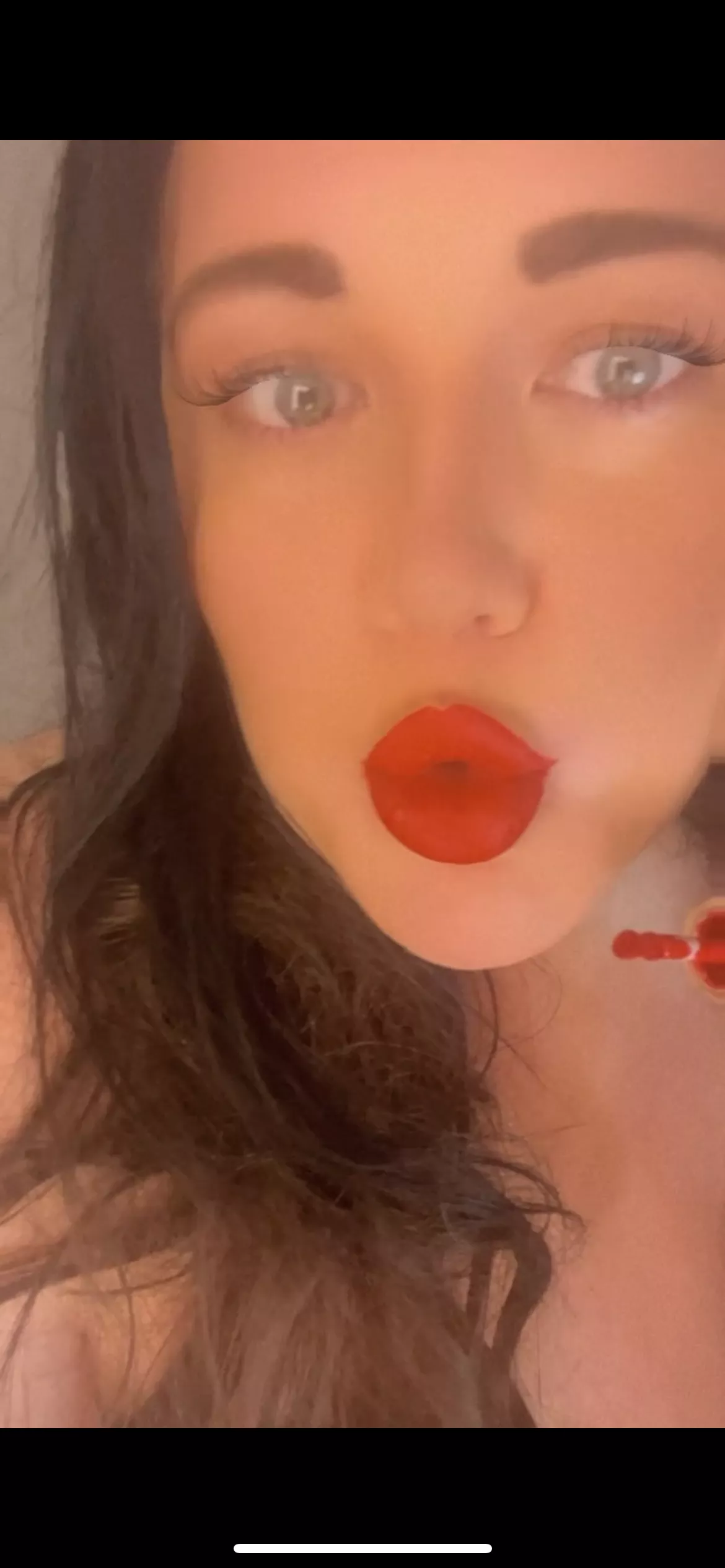 red pout painted lips posted by jessjamesbaby