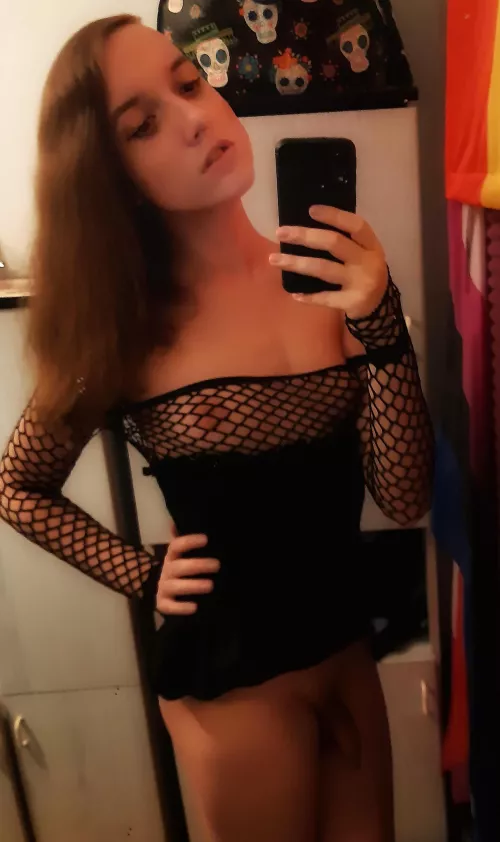 Remember to cover your belly! by RottenIshtar