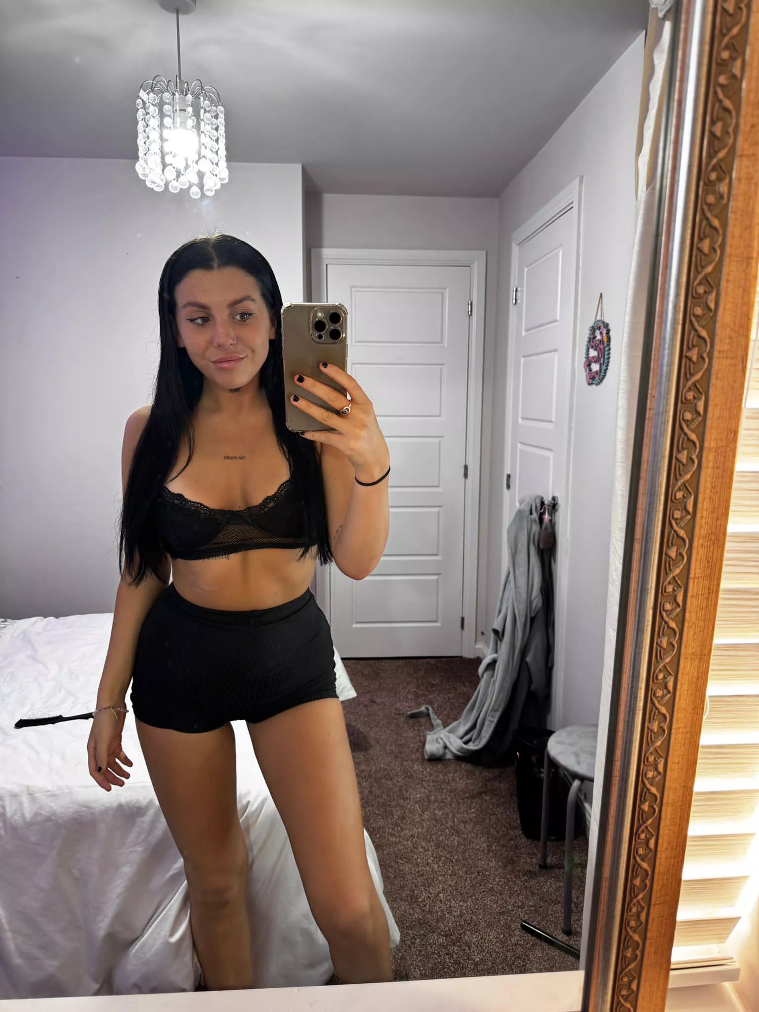 Selfie IUTR posted by Novalee_Allen