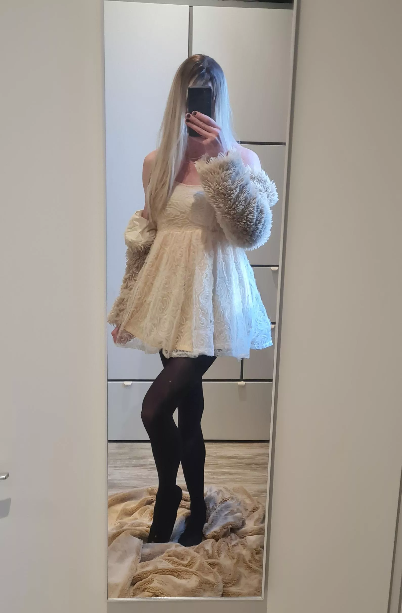 Semi-goth fase is acceptable, right?☺️ posted by cd-Lisa-