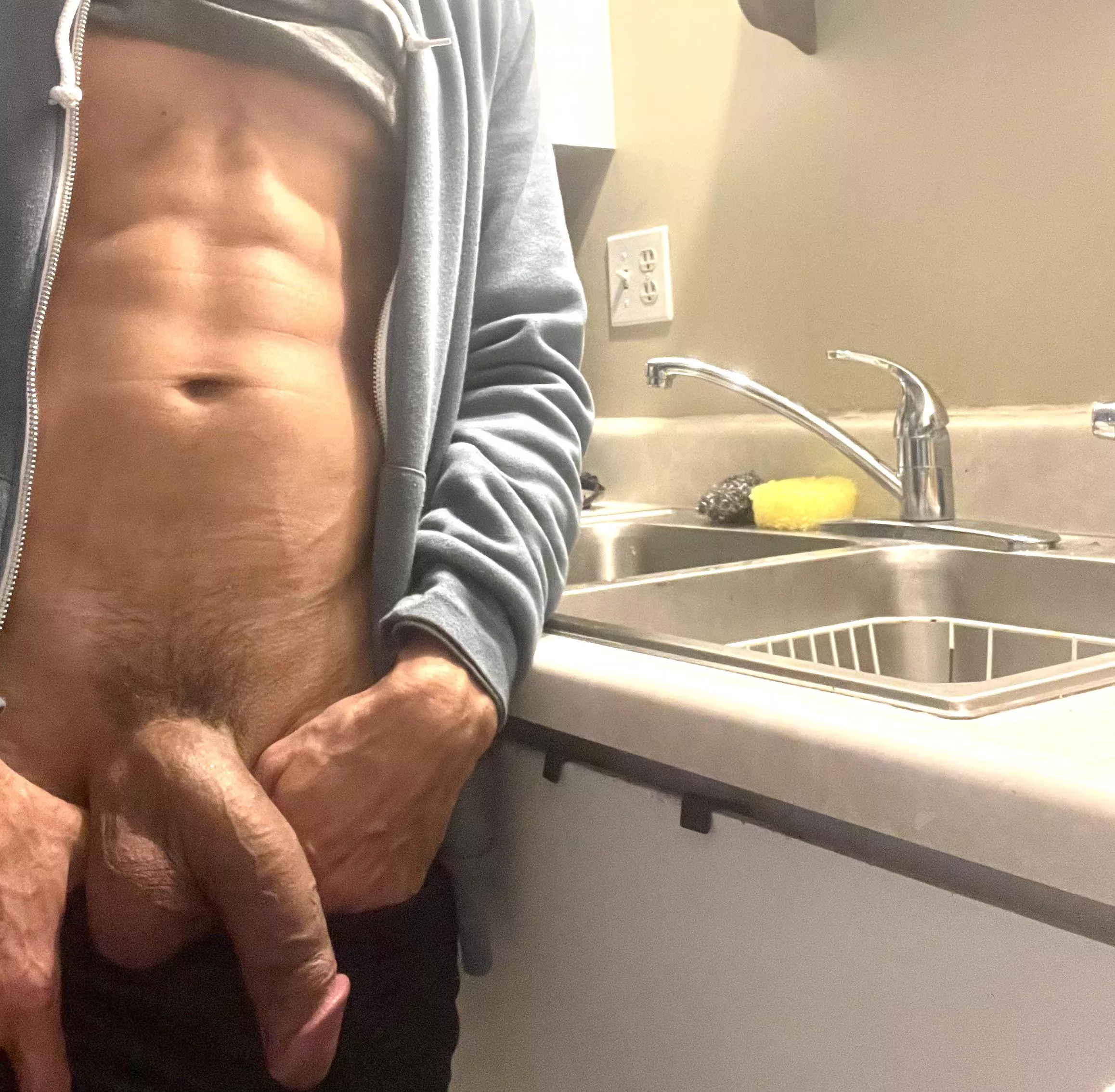 She had to work her side gig. I did the dishes for her and sent her this text. Good boys get rewarded she said (48) posted by ChrisGliderXX
