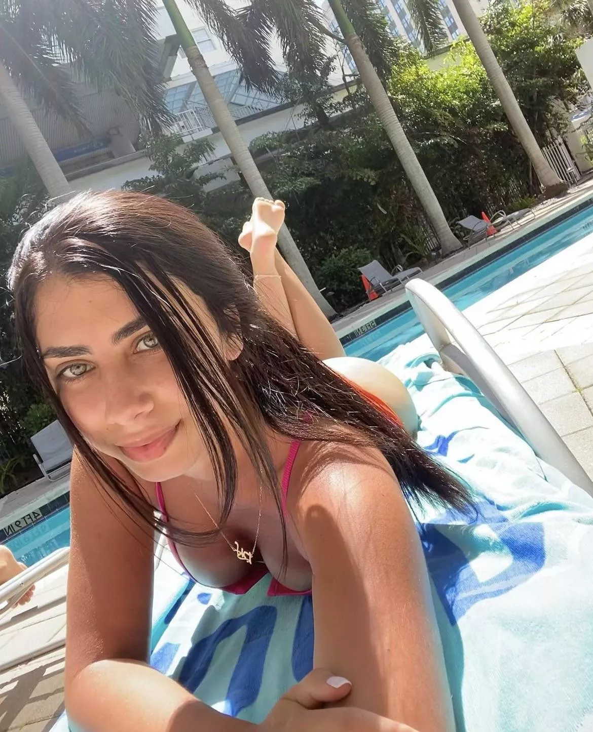 Sunshine makes me smile posted by yourbabygirlxoxo