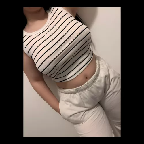 They just look better without a bra by Lil_Wicked_Evelyn