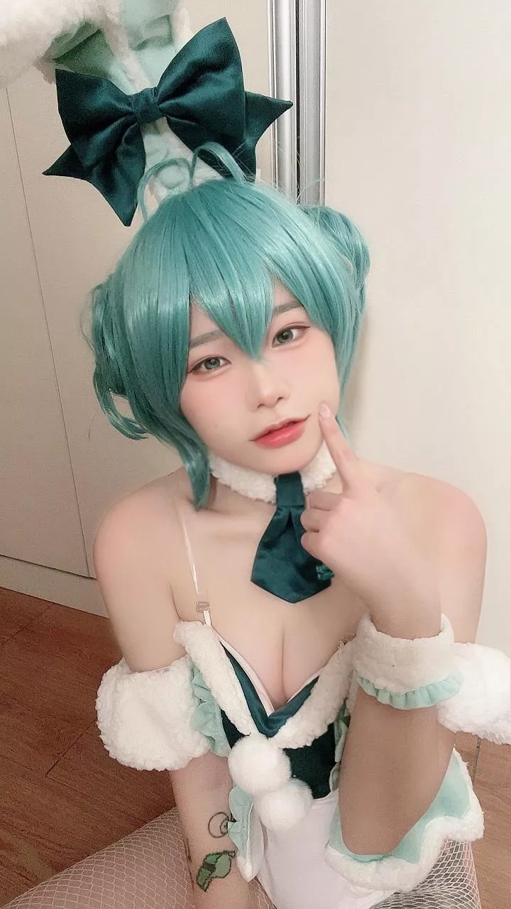 What's your first thought on what you'd like to do to me? posted by PhotoWorth