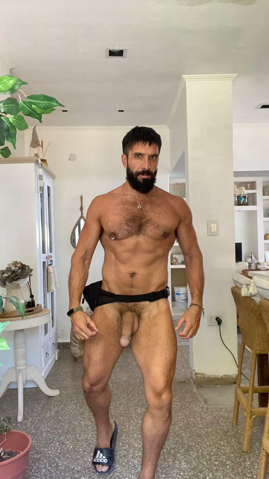 your male is here posted by bulltovichok