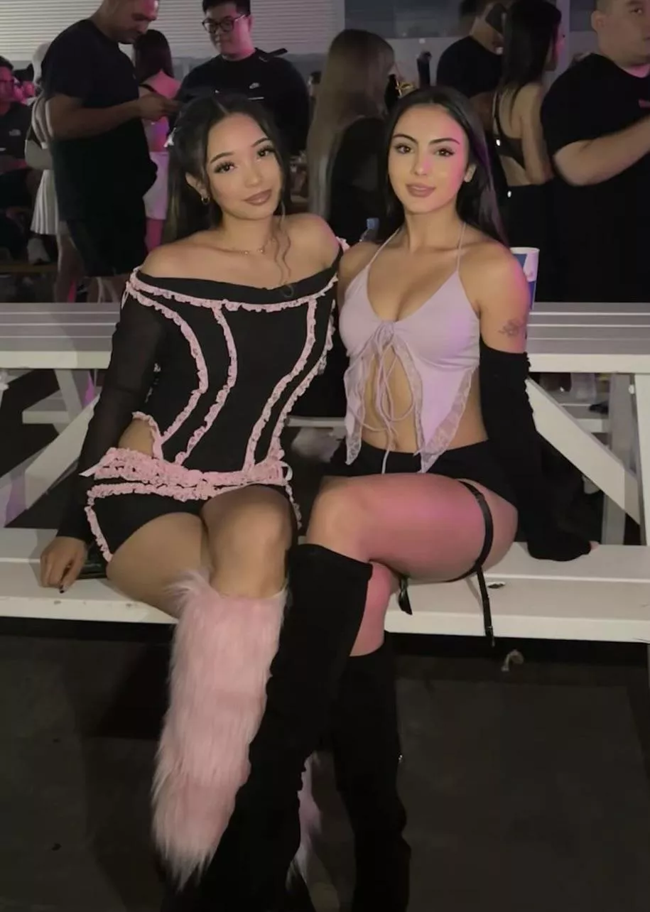 [2] this one is hard 😩 posted by TwinkUrDadCheatsWith