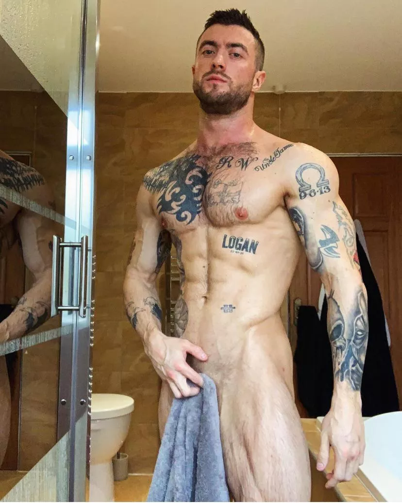 (30) who’s gonna hold this towel for me then ? posted by James567326