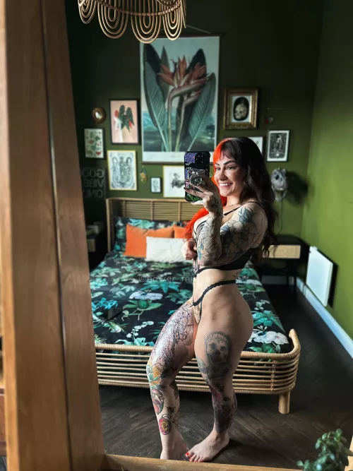 4ft 8” little cutie 🥰 by power_midget