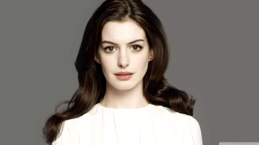 Anne Hathaway by PleasureBlossoms
