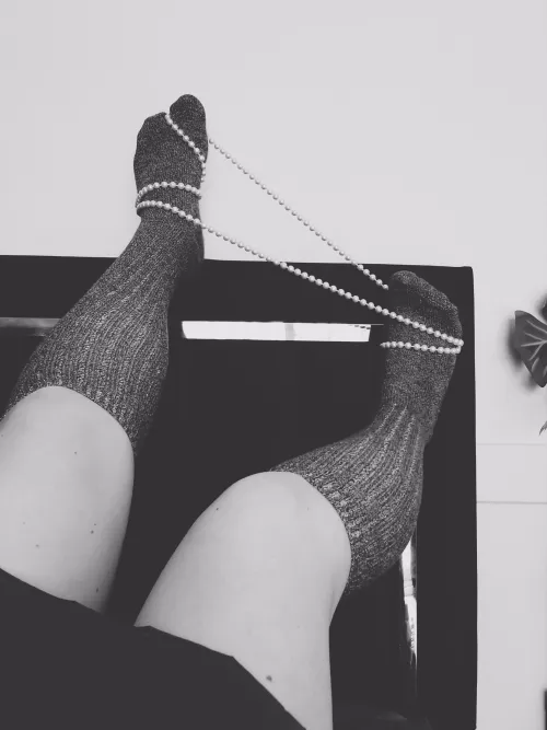 Are you dying to see my delicate toes? by No-Seaweed-7909