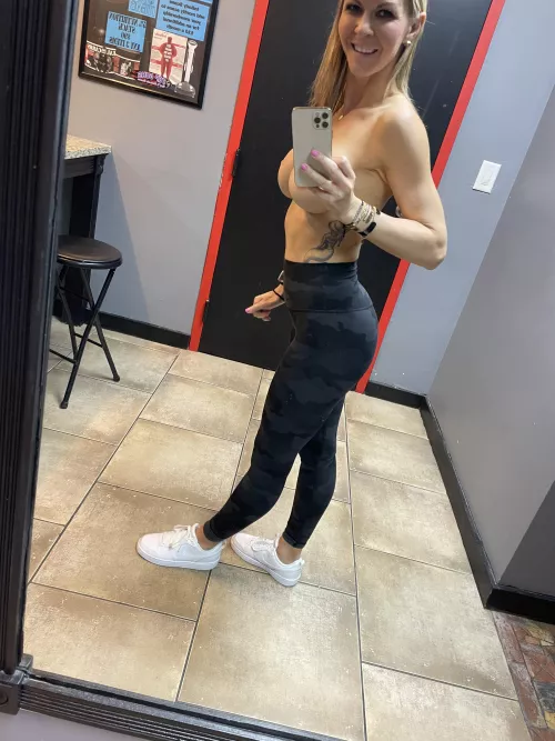 Arms and ass coming along by fitnesswife1983