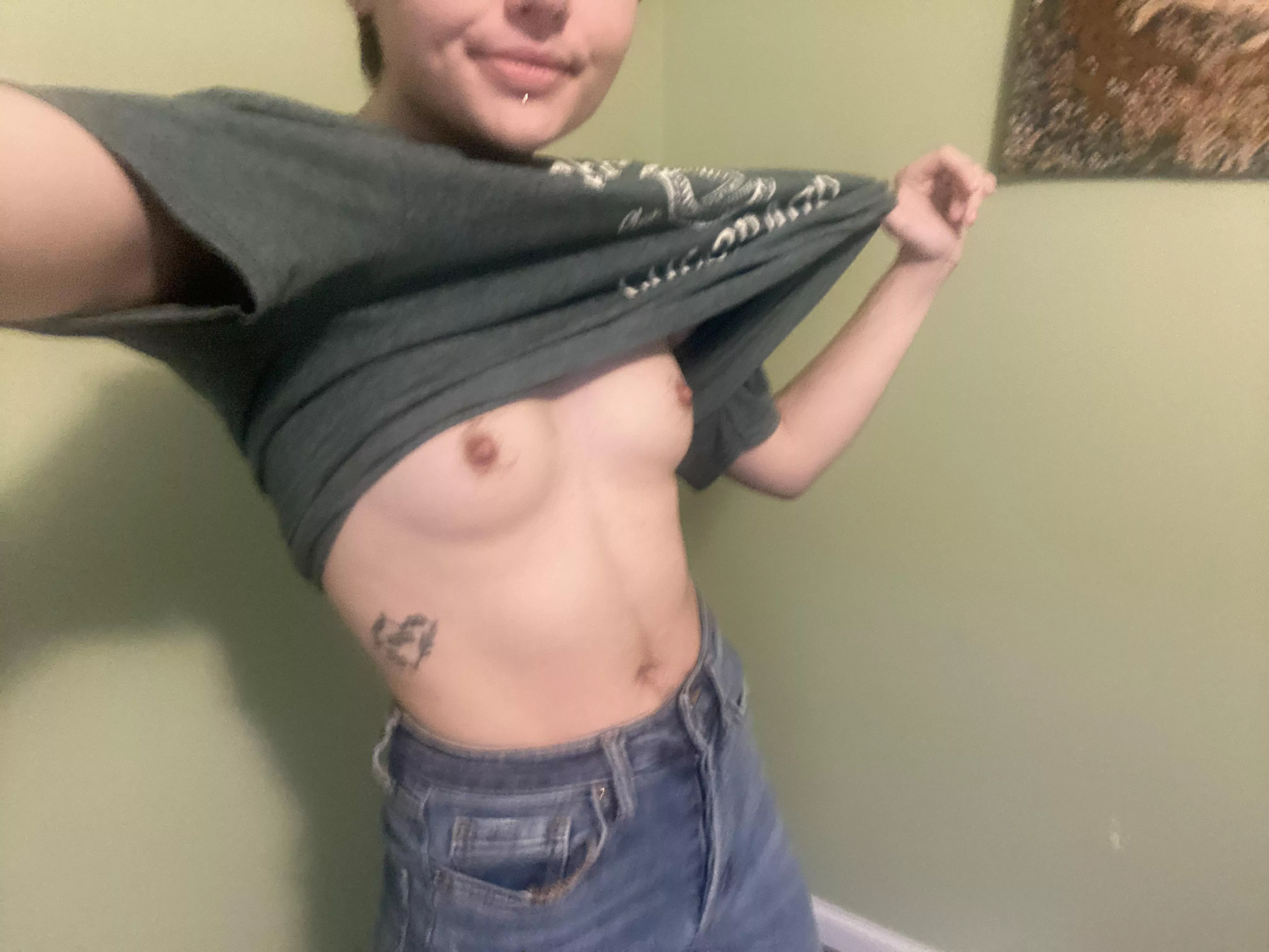 boy boobs … wish I didn’t have em but you can still appreciate them xP posted by smokinhotmids