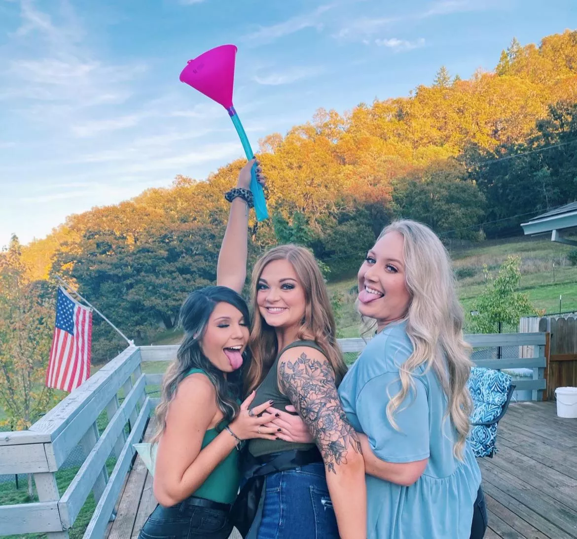 Choose one to mouthfuck[3] posted by Mysterious-Green-538