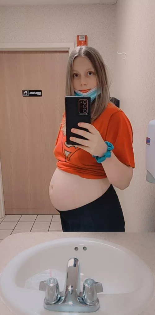 Feeling 🔥 by lotusmacken