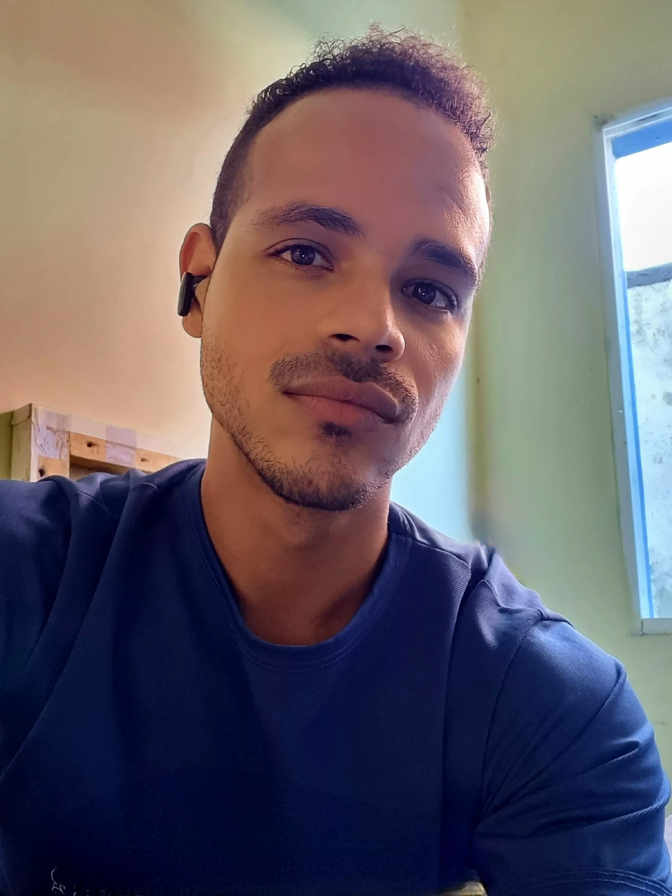 Hello 👋 posted by ybg91