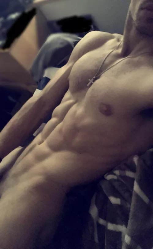 Hope you don’t mind but I sleep in the nude by sexystud34