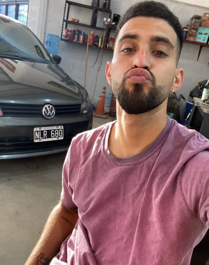 how about my lips 💋??? posted by olalahot