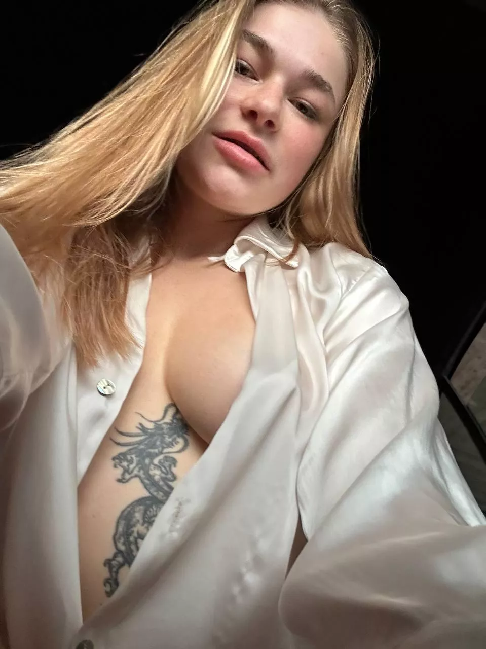 how fuckable do I look in white? posted by Ivisabella