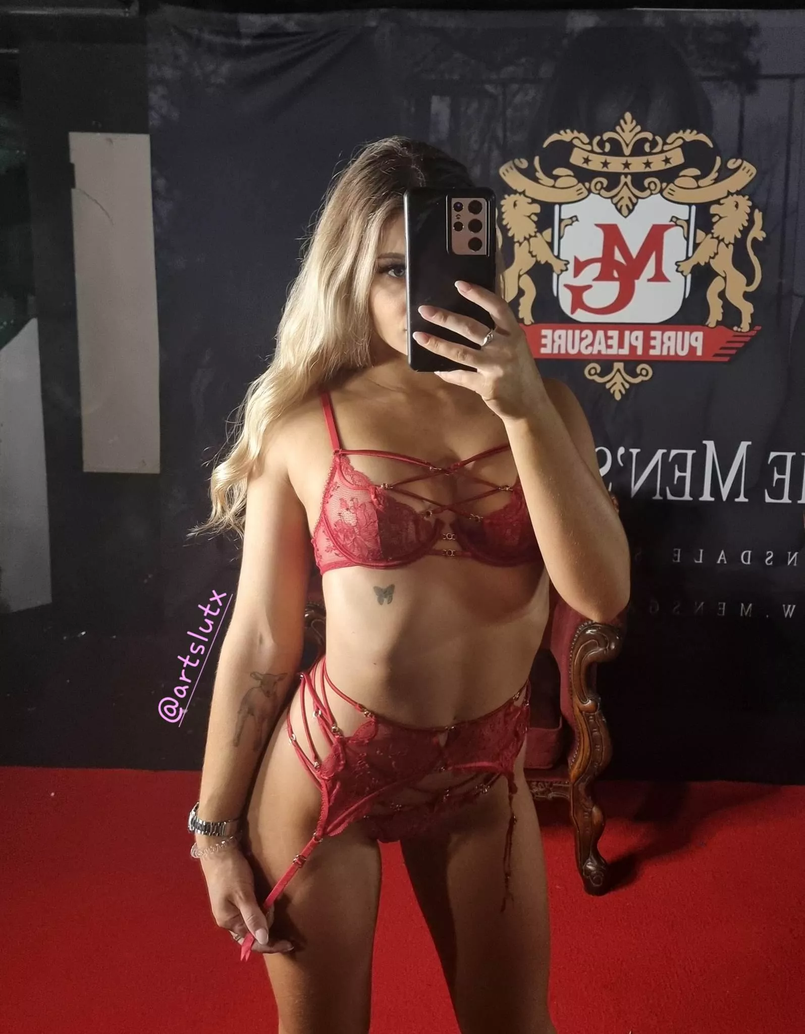 I have a lingerie addiction! HELP! posted by artslutx