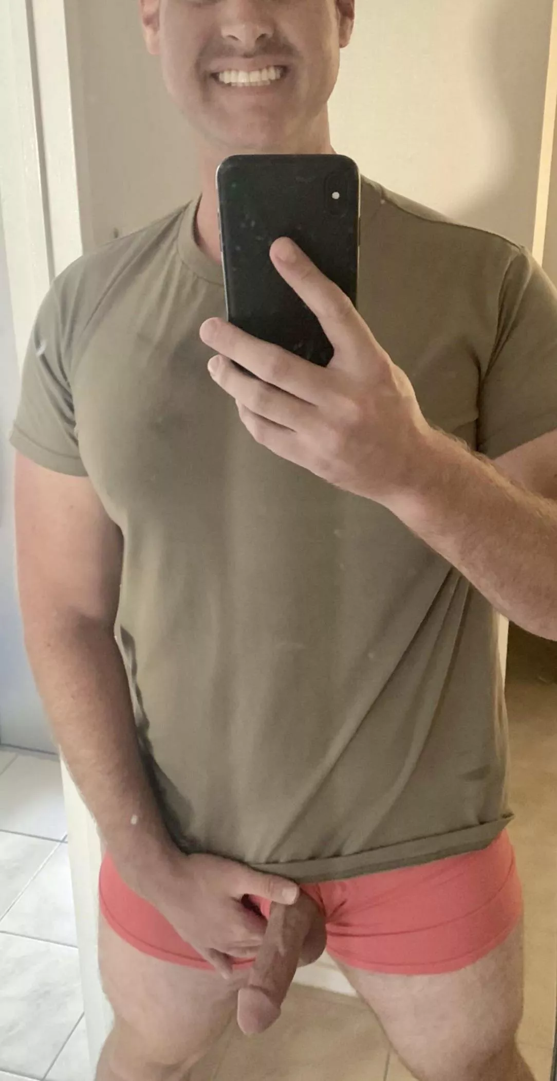 I thought you’d like to know YES I am strong enough to pick you up posted by slashbanter