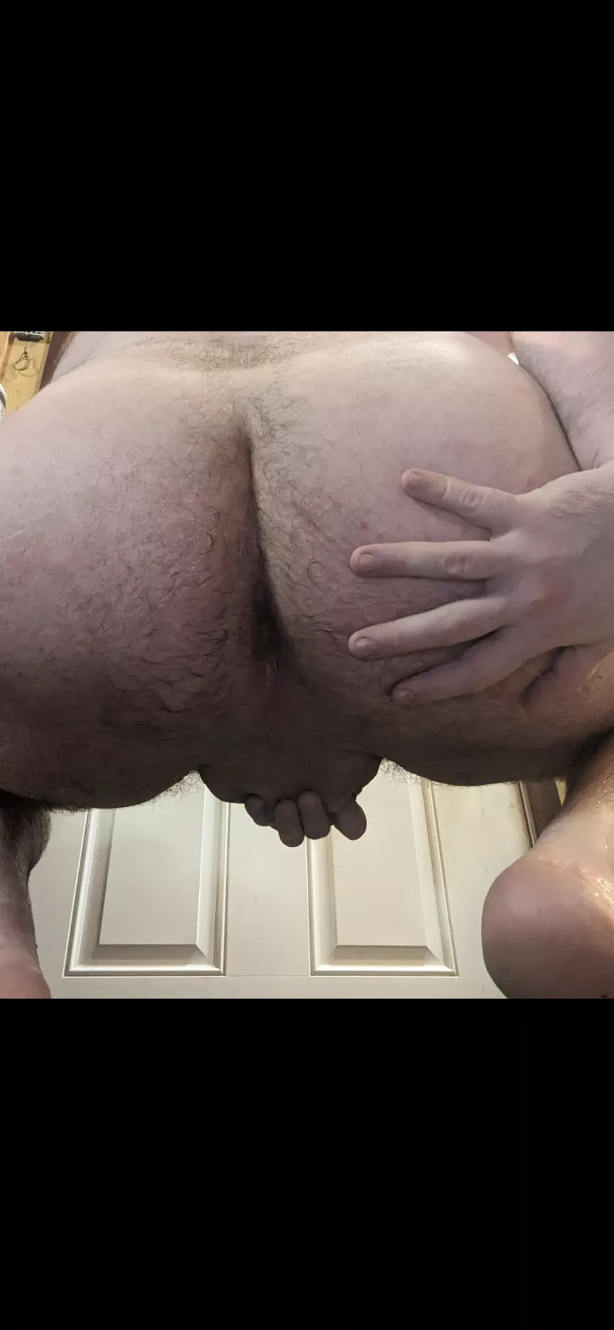 I'm almost 7 feet tall, but I'm still a submissive slut. posted by Therebegiantbottoms