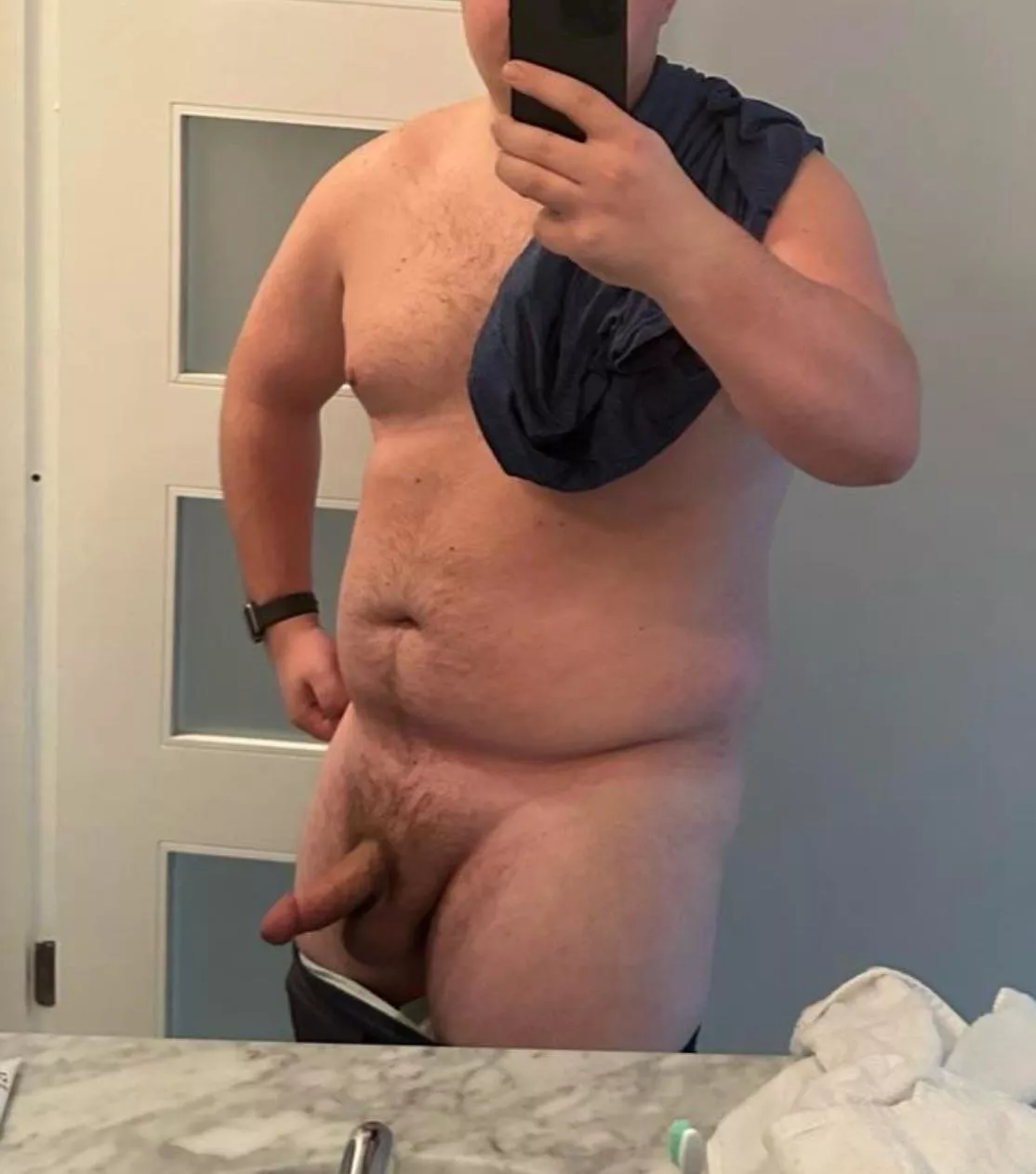 I’m just a stocky dude who likes to show himself posted by TheAthleticCommenter