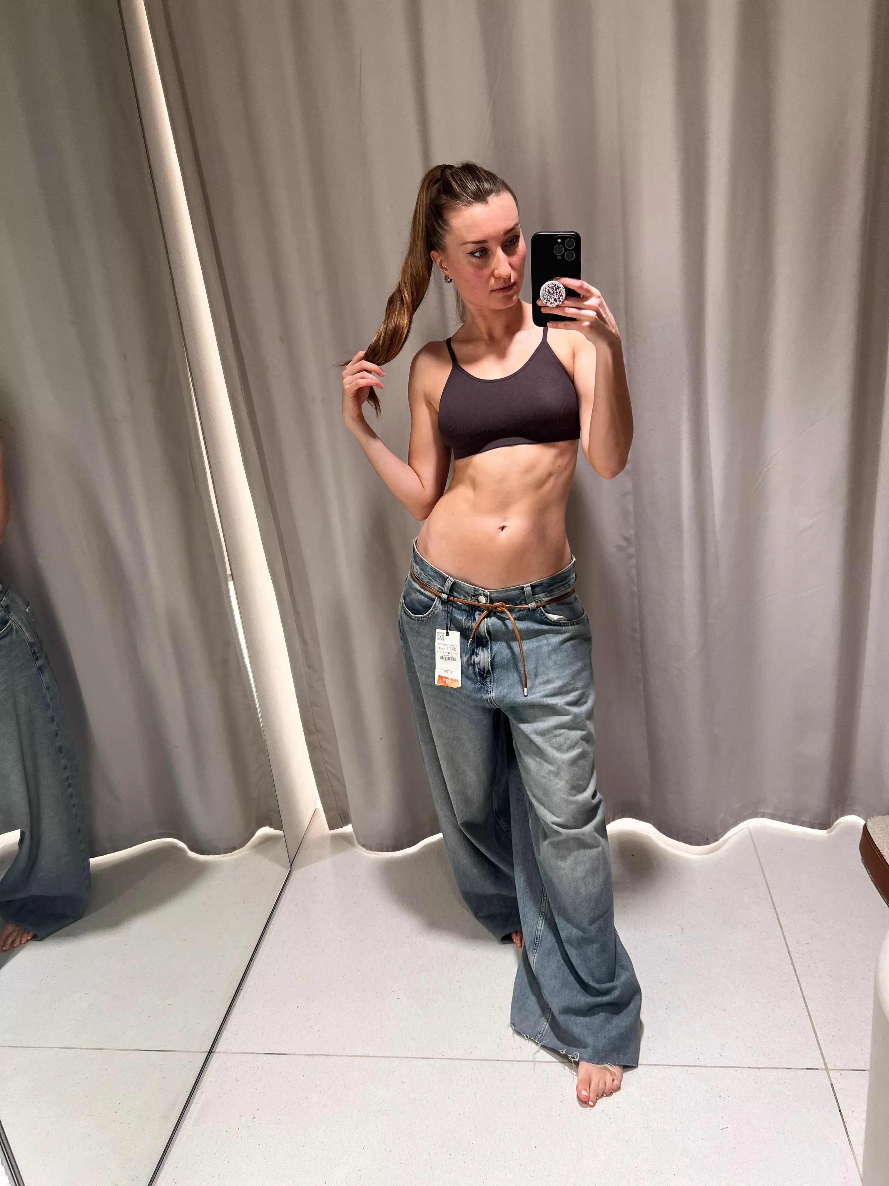 Is it appropriate for a girlfriend to wear a crop top? posted by ElinaVIP