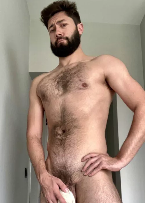 Just a peep ⚡️ by AxlRagnarok