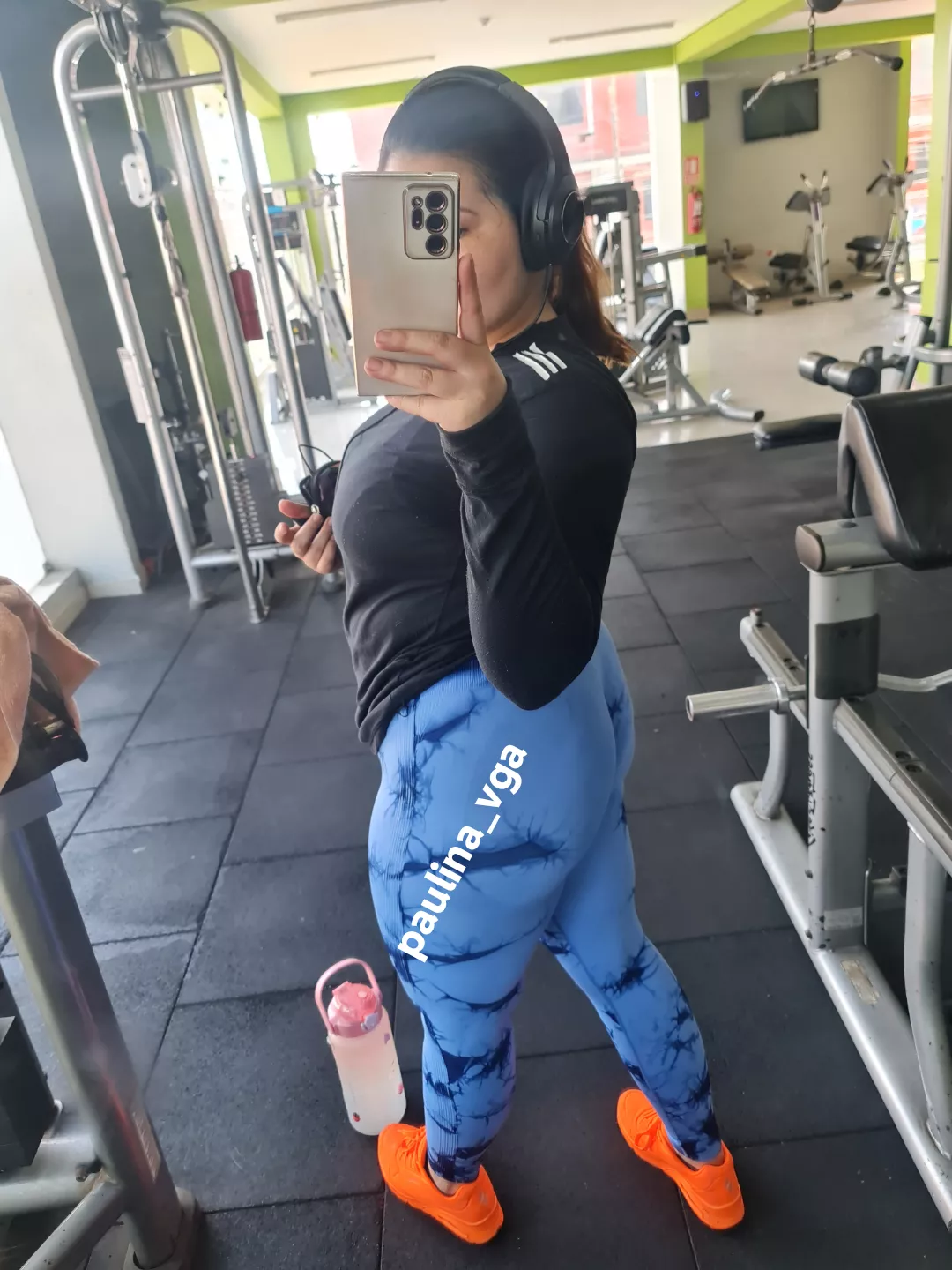 Let's build that glutes posted by paulina_vga