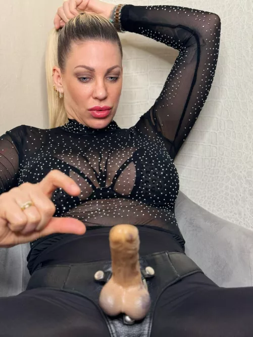 Mommy know about your tiny problem loser by Own_Apartment2054