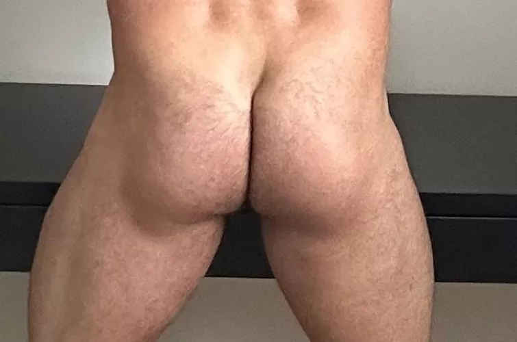 Muscle butts need votes too... by Hardcoal222