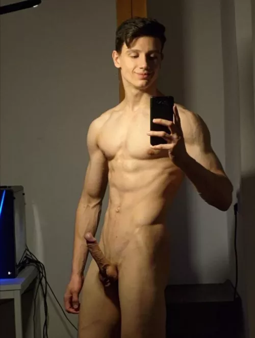 My cock is ready for takeoff 👨‍🚀🚀 by leandavexx